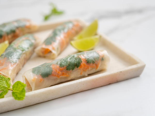 Crispy Vietnamese rice paper rolls
