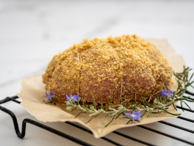 Pork mini roast with crackle crumb
